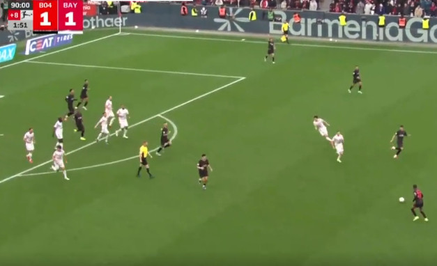 看到本场比赛补时8分钟时，不得不笑了…勒沃库森vs拜仁拜仁慕尼黑