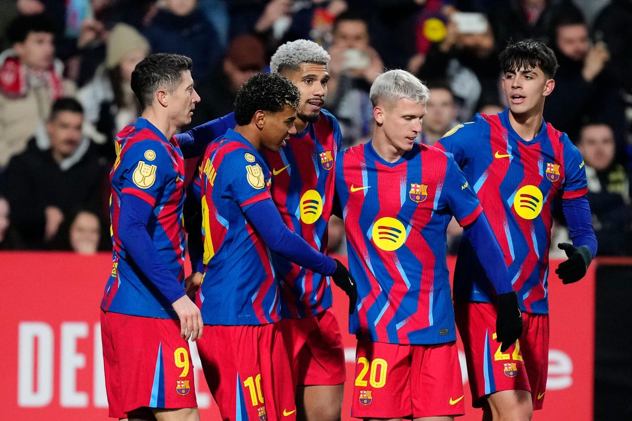 巴萨后防连伤缺2人，目前仅剩5人可用，本月还剩3场联赛+欧冠2战纽卡03月04