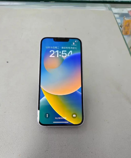 2025年了，使用不同iPhone的现状如何了？