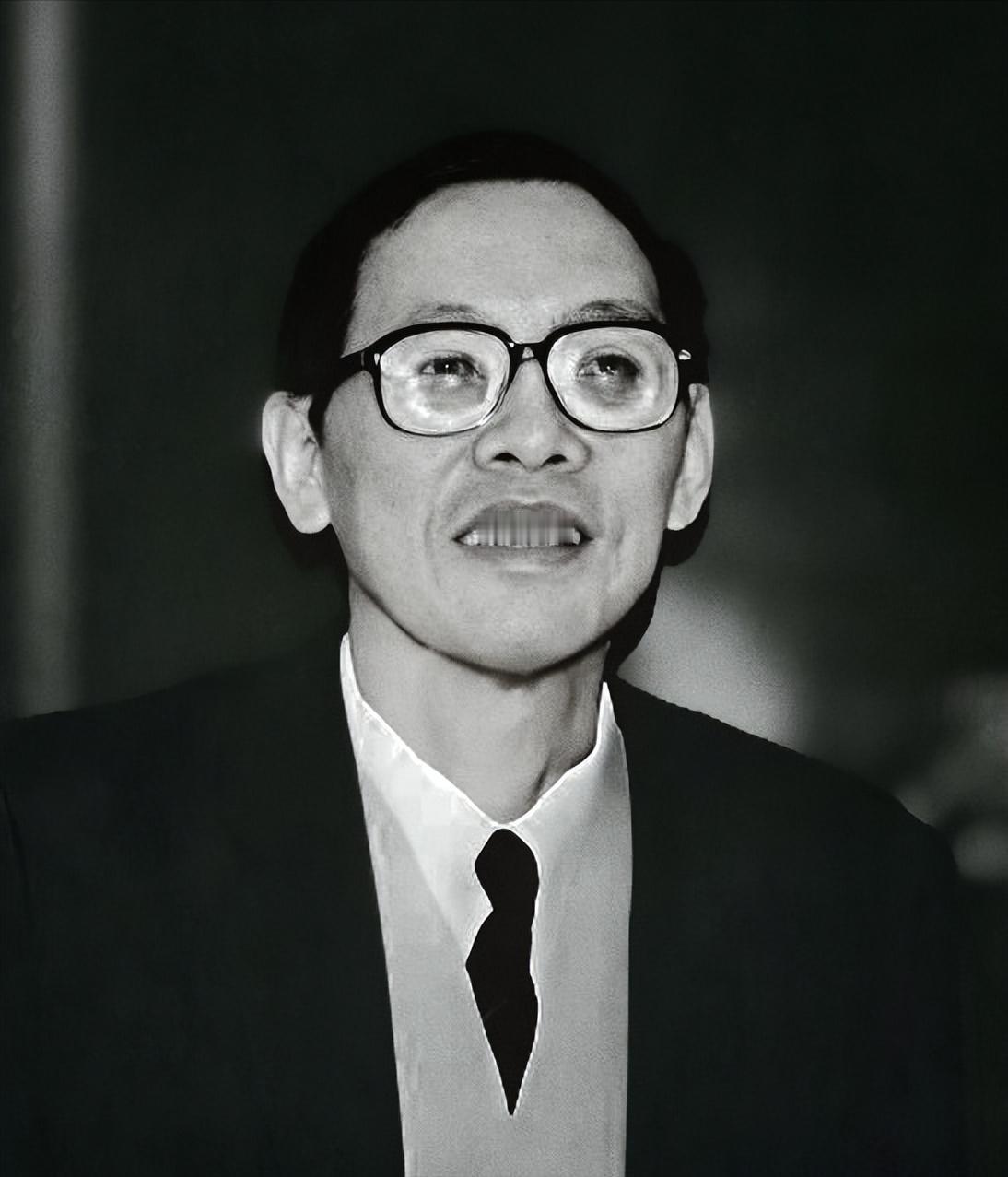 他是解析数论研究的奠基人之一，曾任山东大学校长。他打破常规提拔年轻人，40岁以下