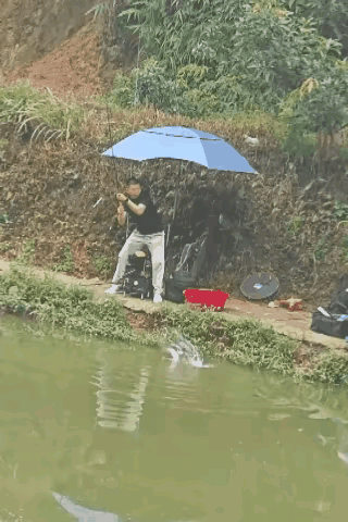 我觉得这朋友做不成了下次钓鱼指定是不带他了一顿大餐黄了