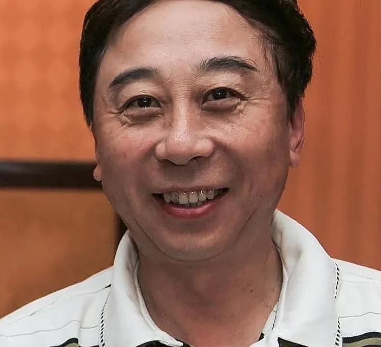 终于知道​冯巩为啥没去杨少华老爷子的葬礼了，​这里面的门道可真不少。外人
