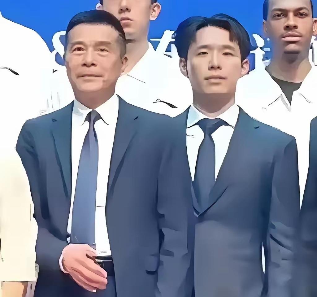 先人一步求变！宏远管理层推动改革，接轨欧洲团队篮球陈海涛父子敏锐察觉到球队