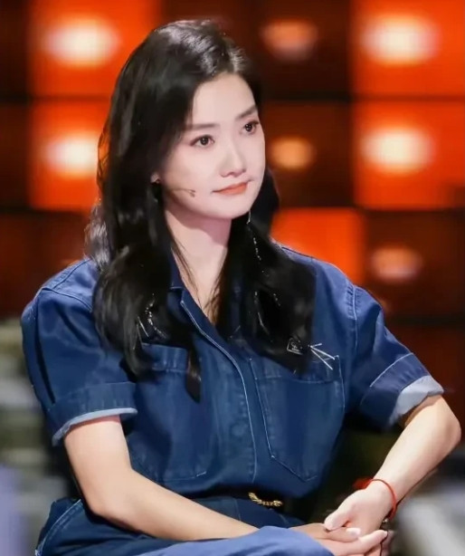 玲花说啥也想不到老搭档曾毅的品味居然这么差！因为曾毅一时的迷惑，凤凰传奇口