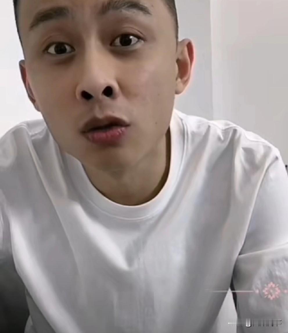 洋洋洋否认签约沙愣妹！洋洋洋否认签约沙楞妹，我跟他