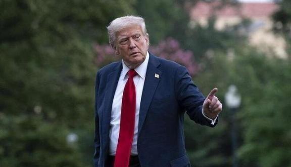 特朗普这回算是彻底演砸了！费尽心机抢来的5000万桶石油，本以为是笔横财，结果现