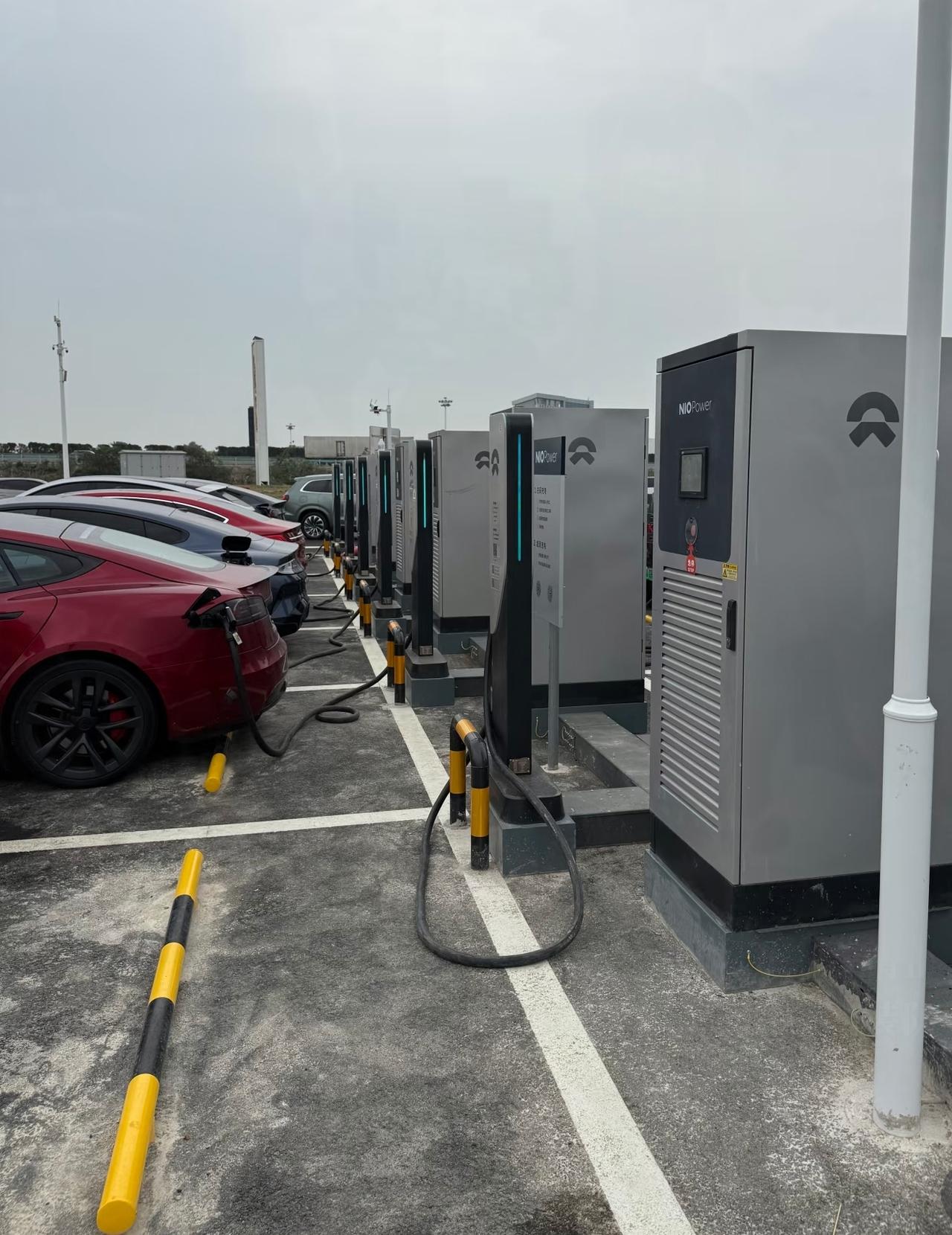 通知通知！油车车主的春天来了，不是油车降了，也不是国补来了，而是刚刚刷到新闻