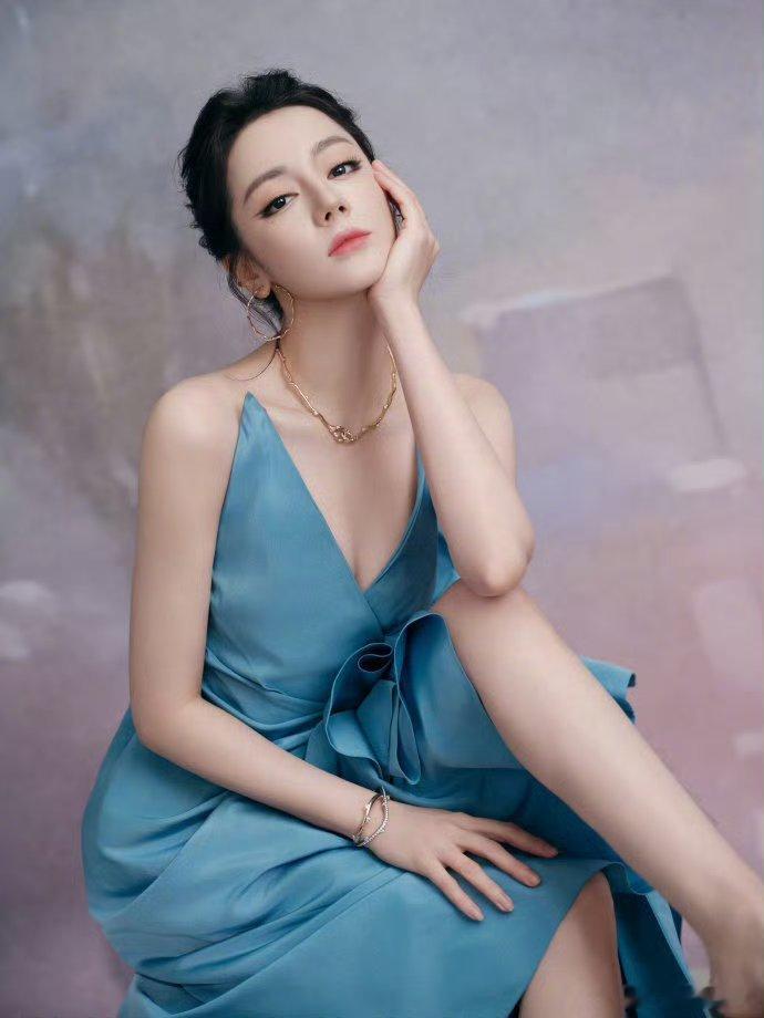 迪丽热巴邓为迪奥生图迪丽热巴邓为同场迪奥活动迪丽热巴邓为迪奥生图，期待与大家多