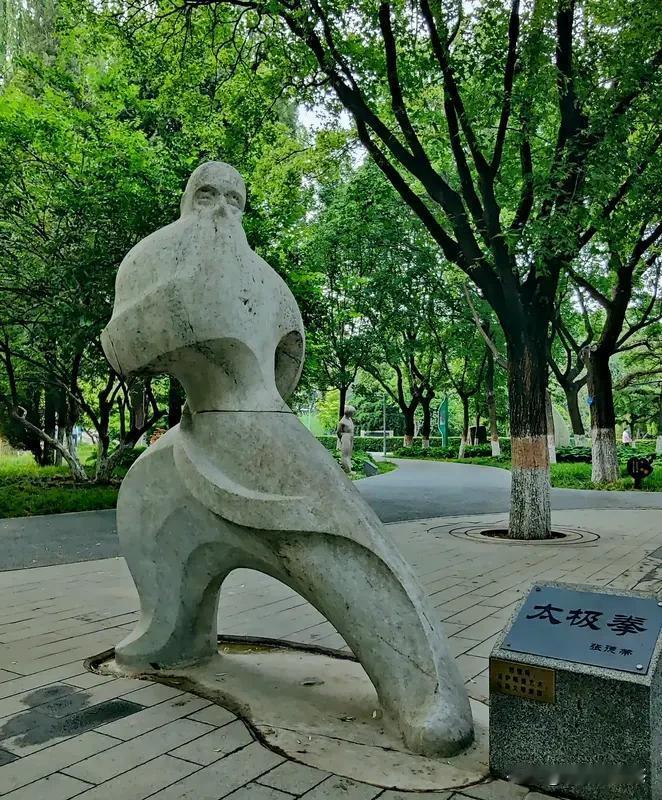 都说生肖能影响人的性格和运势，那生肖狗的晚年生活咋样呢？属狗的人向来忠诚、诚实
