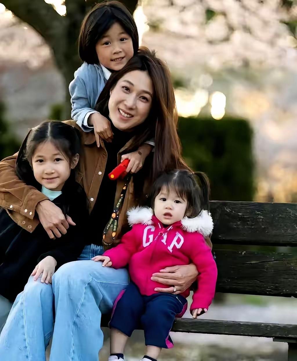 谁能想到甜宠十年的明星婚姻，最终会闹到晒协议、对簿公堂的地步？钟嘉欣怒晒婚前协议