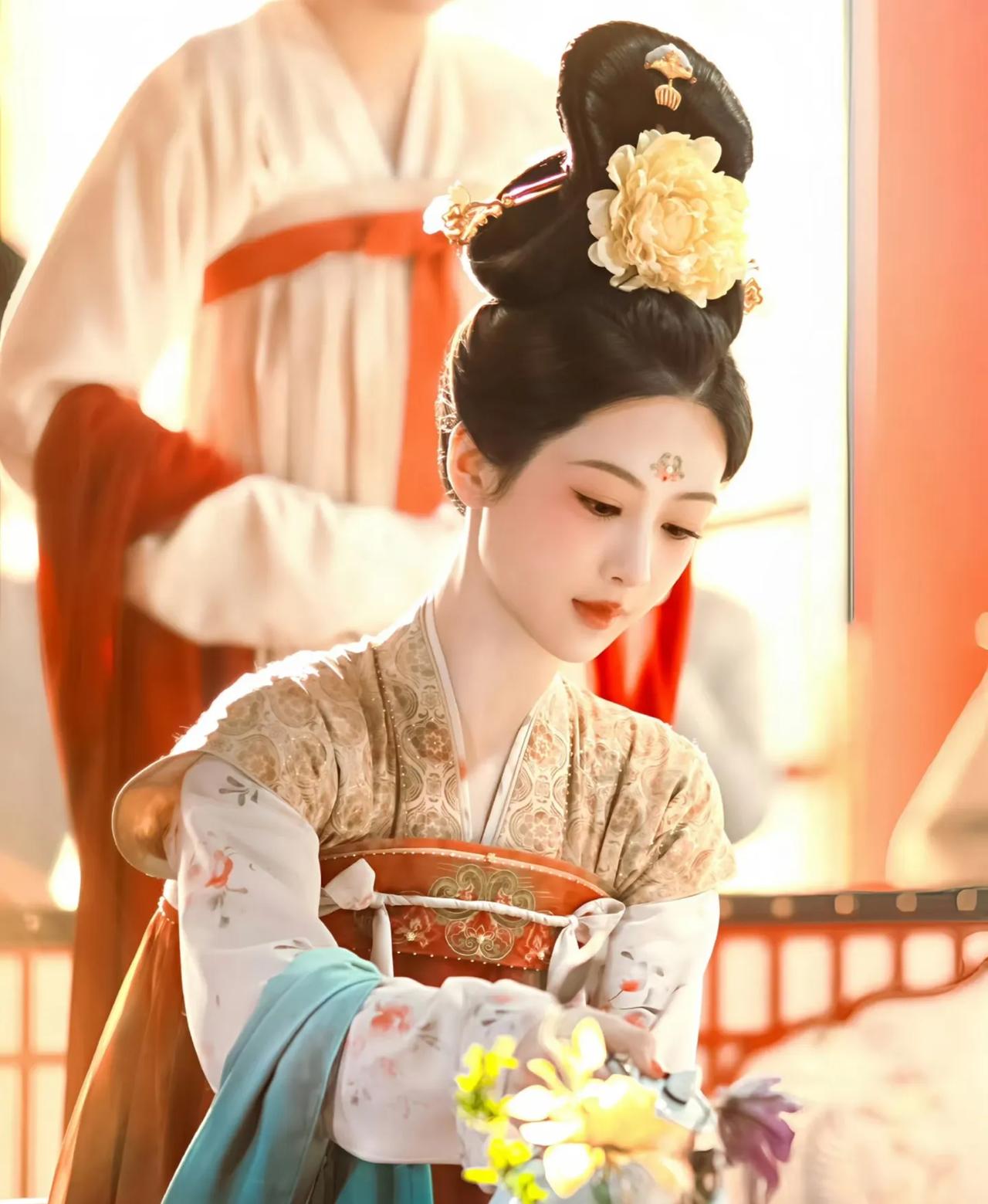本来还期待《锦绣芳华》能再接再厉，再送杨紫闯一次白玉兰视后来着，现在看来是无望了
