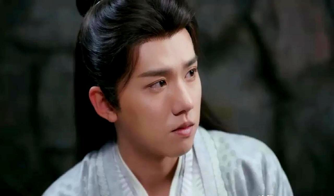 凤凰台上发现没《凤凰台上》里萧千清是太后嫡子豫章王，不贪权不越矩，还帮同