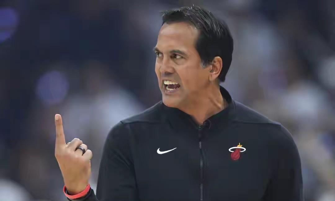 斯波教练是真有两把刷子，这套阵容都能进东部前三目前，热火以7胜4负排在东部第3