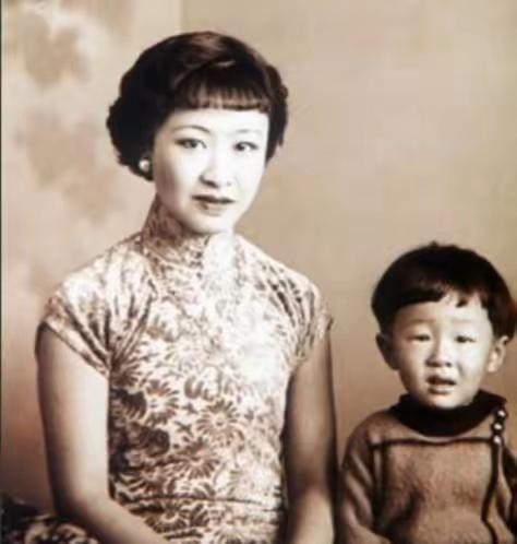 王铎：溥仪的亲妹妹她叫爱新觉罗·韫颖，生于1913年。