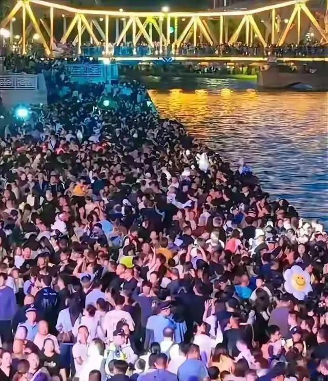 为什么全国年轻人突然爱上天津？估计是天津生活慢节奏，跟北京形成强烈反差，再加上天