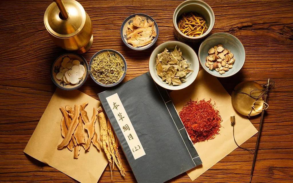 中医被归入传统医学。各民族都有自己的传统医学，比如我国就有苗医，蒙医，藏医等，国