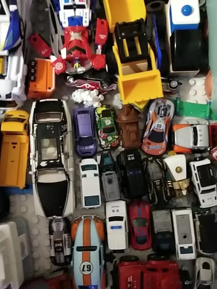 小时候的快乐超简单没有攀比只藏着纯粹的满足小时候最开心的不是买新玩具，