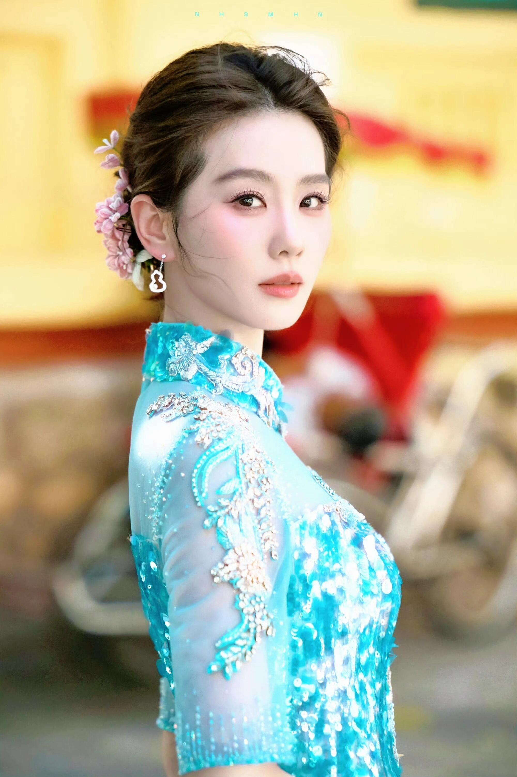 诗诗你是怎么做到的十年如一日啊