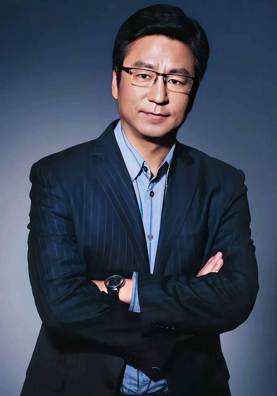 白岩松评张水华事件：处分前若院方与其积极沟通或许会有更优解。要不说还得是白老师