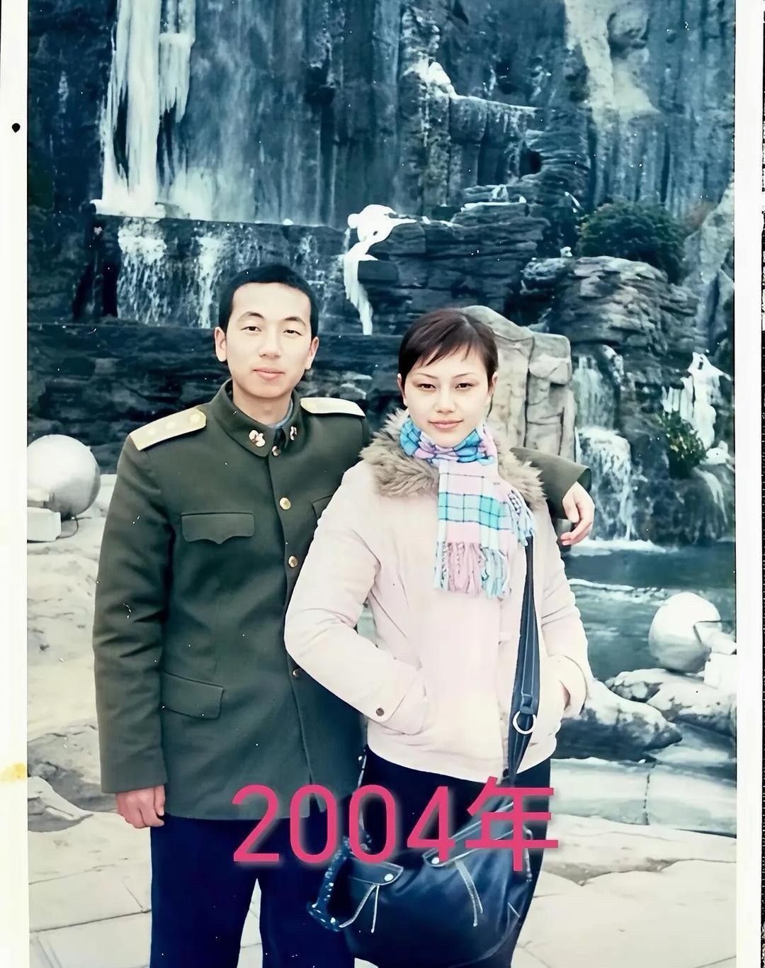 二十多年了，两口子还没睡醒吗？