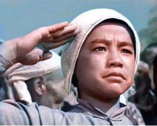 1969年，19岁的安吉斯，也就是小兵张嘎的扮演者，去北影揪斗演艺人员，包括罗金
