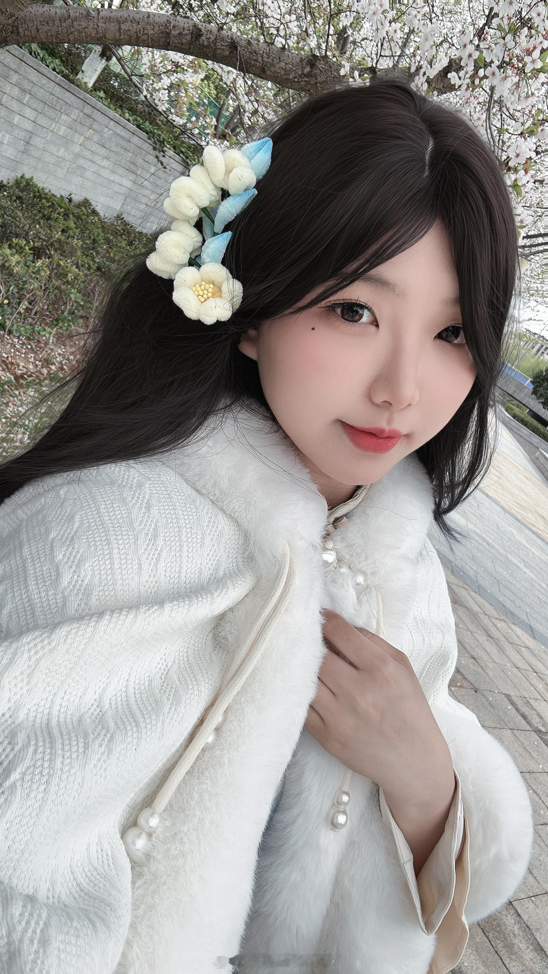 自拍根本不用过愚人节平时也在被女人骗的团团转随手拍愚人节自拍​​