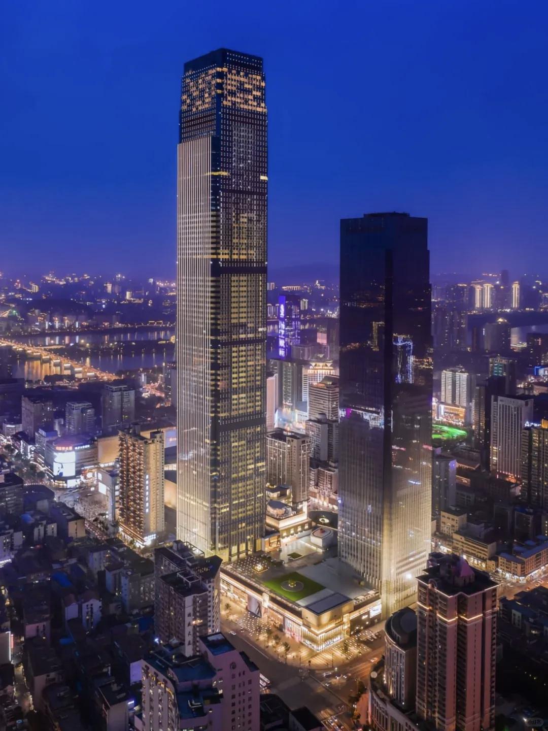 湖南第一高楼：长沙IFS长沙国际金融中心（IFS）是湖南第一高楼，2018