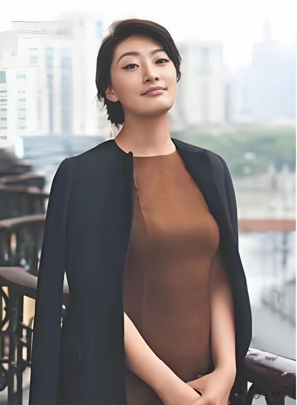 在宗馥莉第二次辞职之际，宗庆后三弟宗泽后对凤凰网《风暴眼》表示，“不得不说，在我