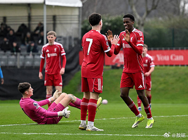 利物浦从哪个角度来评价利物浦青训质量呢？本赛季英超，没有任何新人冒头，偶尔出场