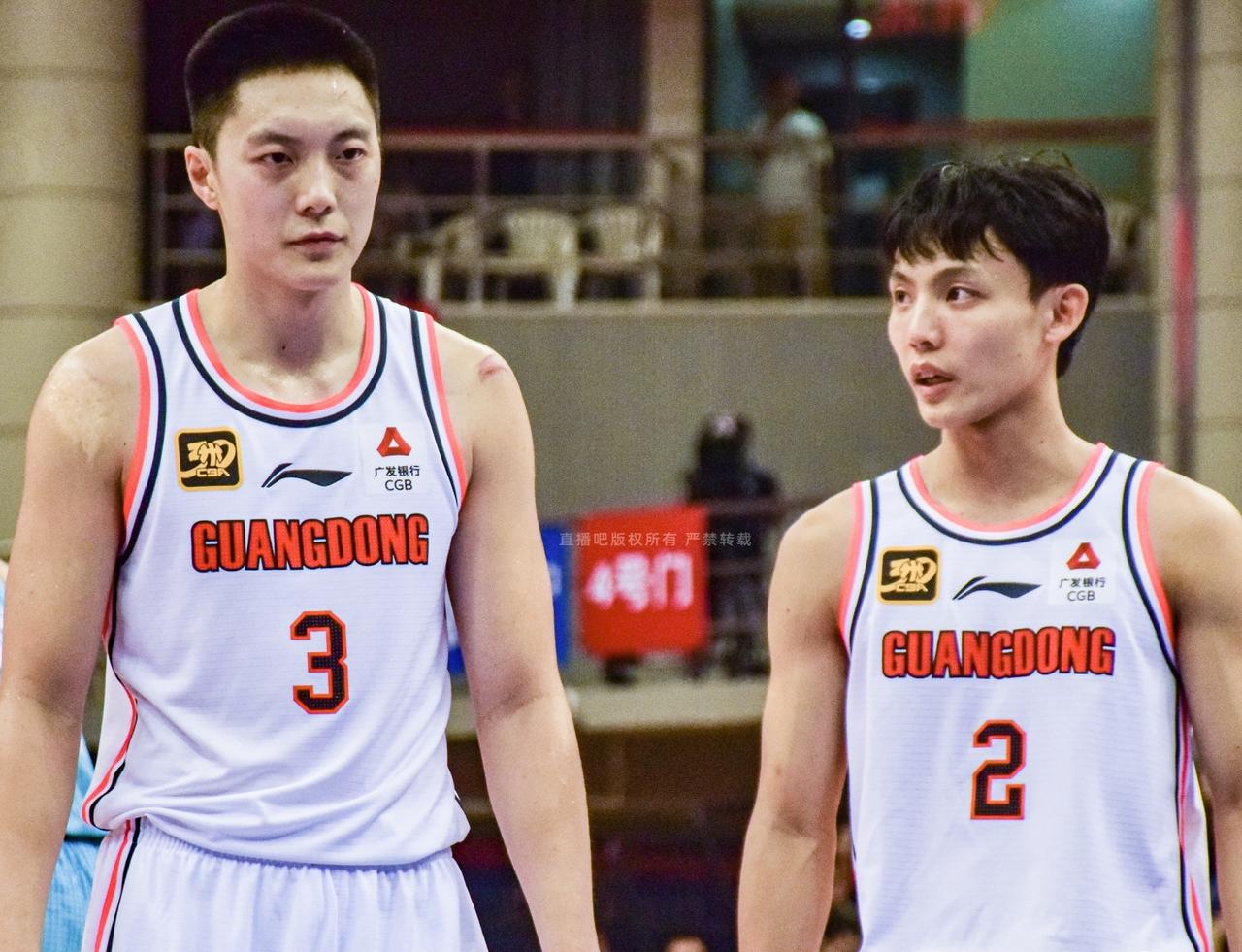 广东男篮101-98险胜浙江男篮，看看广东队谁的发挥最出色？1、徐杰，9中5