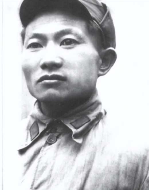 1942年八路军司令部被包围后，汉奸看到个俘虏，认出对方身份大吃一惊，之后与同伴