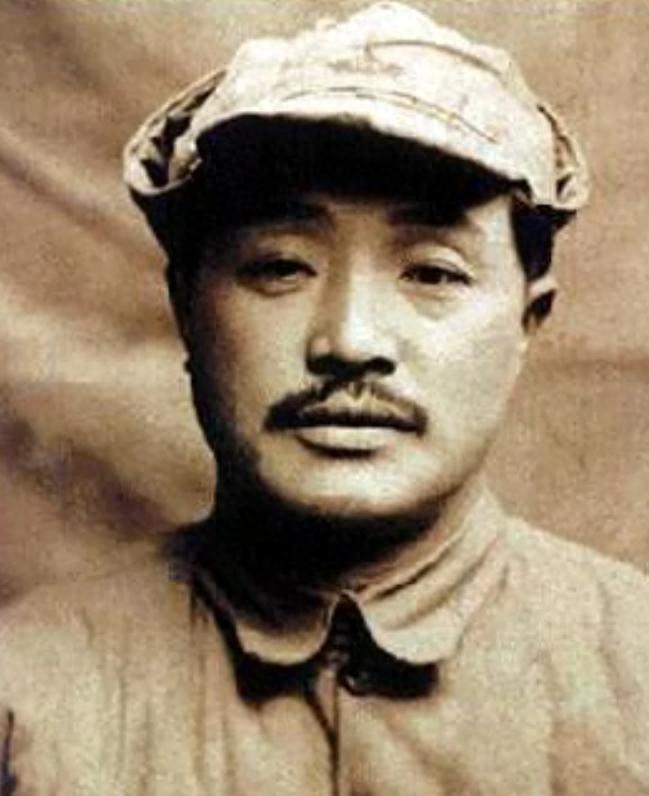 1969年贺龙临终前思念毛主席，弥留之际做出感人行动：最后时刻再见一次毛主席！