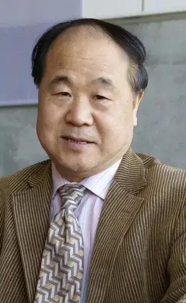 莫言说：“成熟的标志不是会说大道理，而是你开始去理解身边的小事情”。傍晚下班