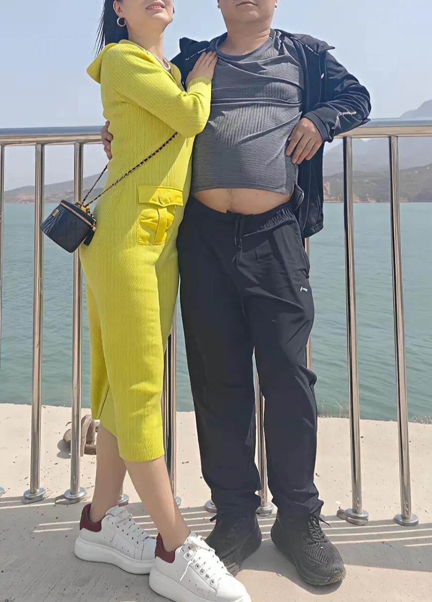 只要爱情在，肚大无障碍。吃住高大上，生活真精彩。