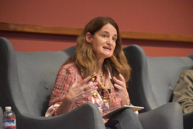 美媒：想要不输给中国，美国唯一的补救机会，就是和与全世界结盟。最近，美国战略