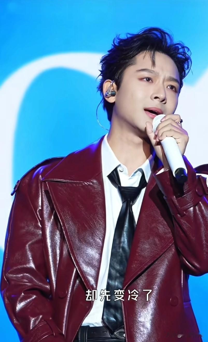第一个邀请张晚意去音乐节的简直是天才这么多明星唱《慢冷》只有他唱对了