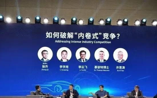 比亚迪李云飞回应常压油箱问题，算是给一直以来的非议来了个大结局。常压油箱原来其