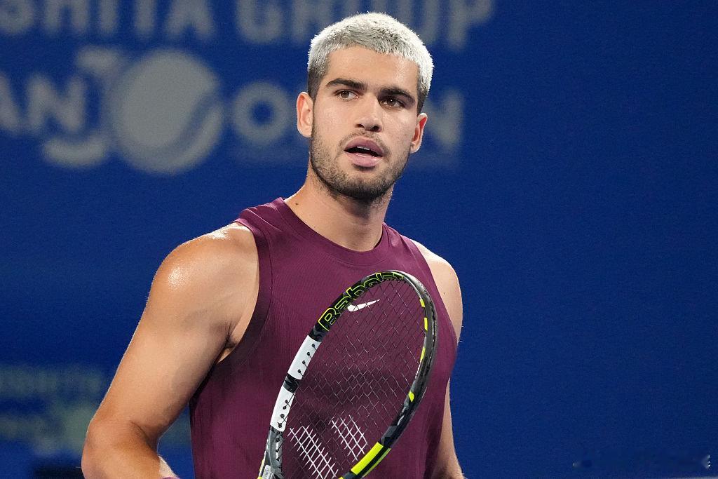 连续9站八强💪ATP500东京站第二轮，头号种子阿尔卡拉斯以6-46-3击