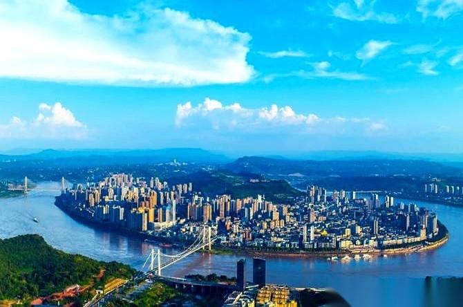 谁敢信？几年前这里还是老重庆人眼里的“荒郊野外”，今天开车一跑，直接被这势头给震