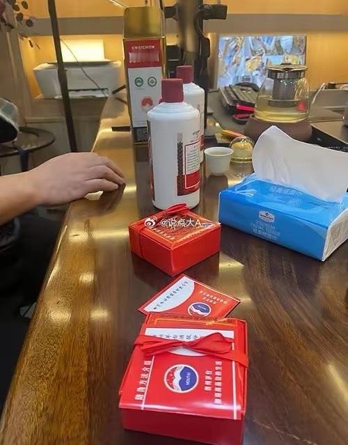 历史的经验早已告诉我们能工业化，大批量生产的产品绝对不会是可持有的增值品，茅台、