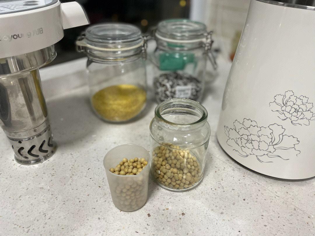 夫妻爱喝“自制豆浆”，3年后同时查出胃癌？医生：或是4事没留意年纪大了不