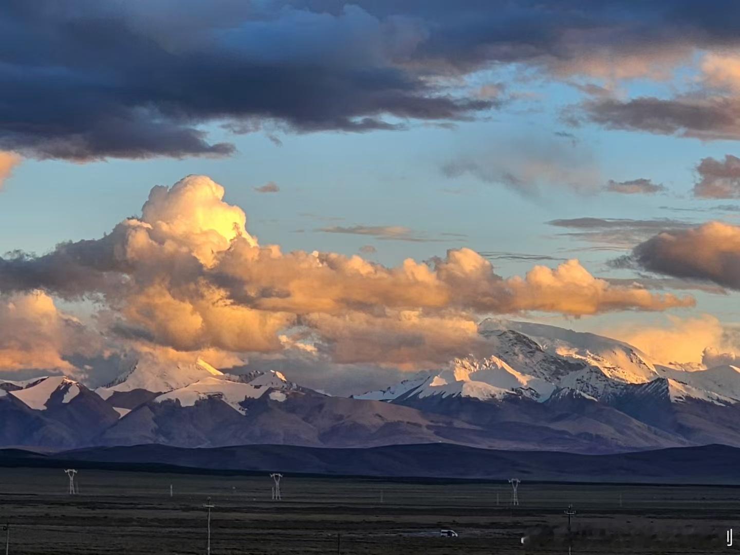 魏桥手搓飞机，能不能编队表演