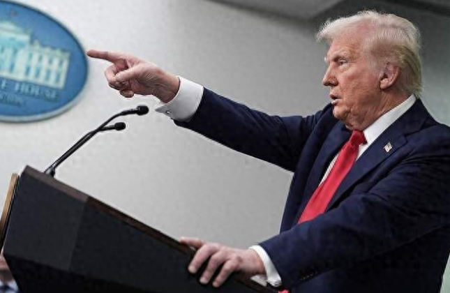 美国总统特朗普、巴西总统卢拉和巴西前总统博索纳罗，三人的“政治大戏”已经上演到第