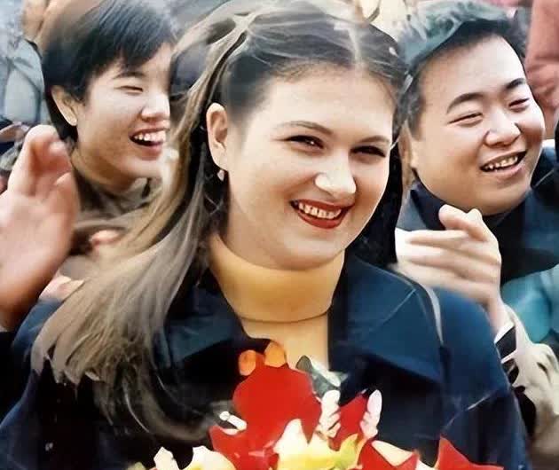 23岁乌克兰女子，远嫁给河南穷小伙，婚姻8年，生下3个儿子，都上了乌克兰国籍，引