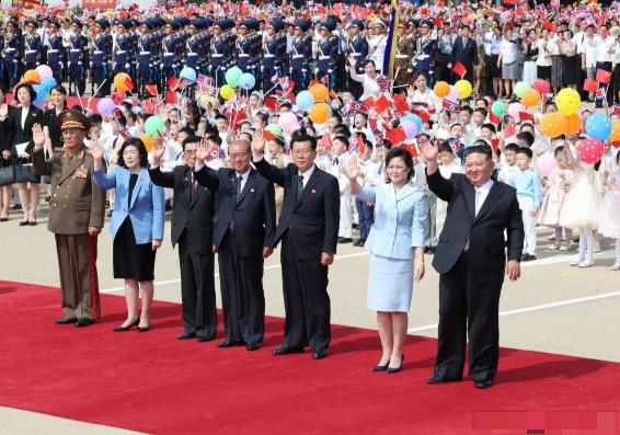 访问很成功，朝鲜舍不得6月9日下午，中方在结束国事访问后乘专机离开平壤，金正