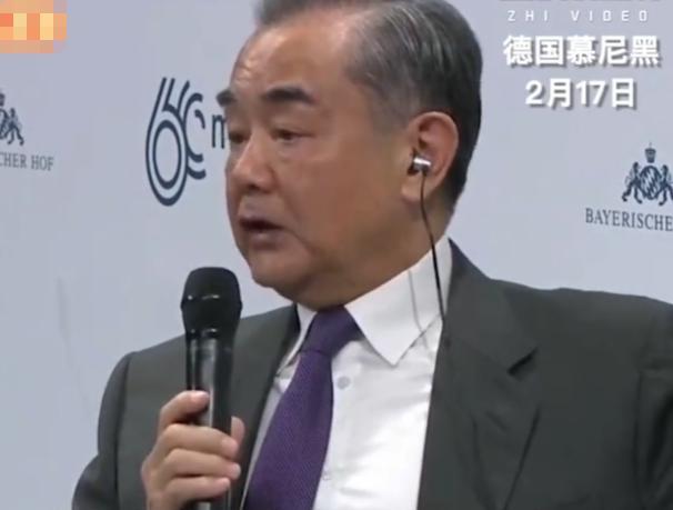 王毅外长这句话说的实在霸气！他曾说中国管理南海时，四周都还没有国家成立！南海诸岛