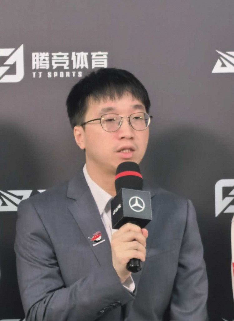 Tabe教练: 赛前已经意识到队伍状态不好 选手疲惫 所以回去要调整