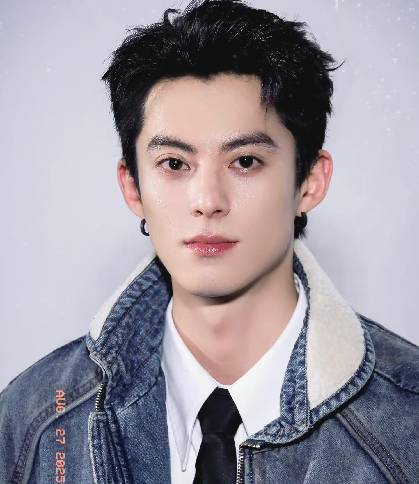 “为什么不分手？”“我没有想过要分手”王鹤棣这段录音一出来，多少人听着情绪