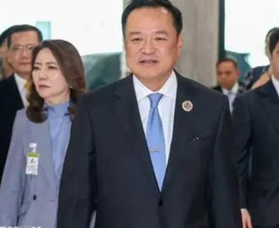 泰国总理撂狠话：要死回家去死，犯不着来泰国死。9月17日上午，泰国总理兼内
