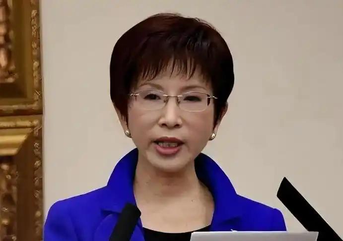 有种预感，洪秀柱这次是真豁出去了！77岁高龄，本可安享晚年，却在国民党大会上，